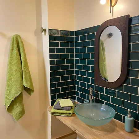 Le Repaire De La Reveuse Bed & Breakfast