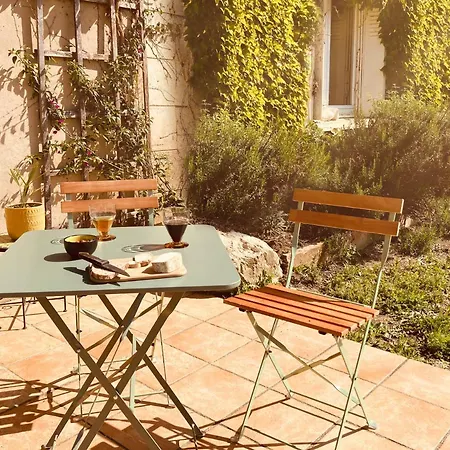 Bed & Breakfast Le Repaire De La Reveuse Saint-Frajou