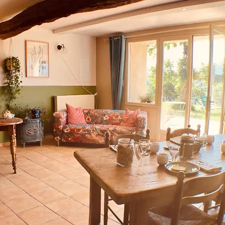 Le Repaire De La Reveuse Bed & Breakfast Saint-Frajou